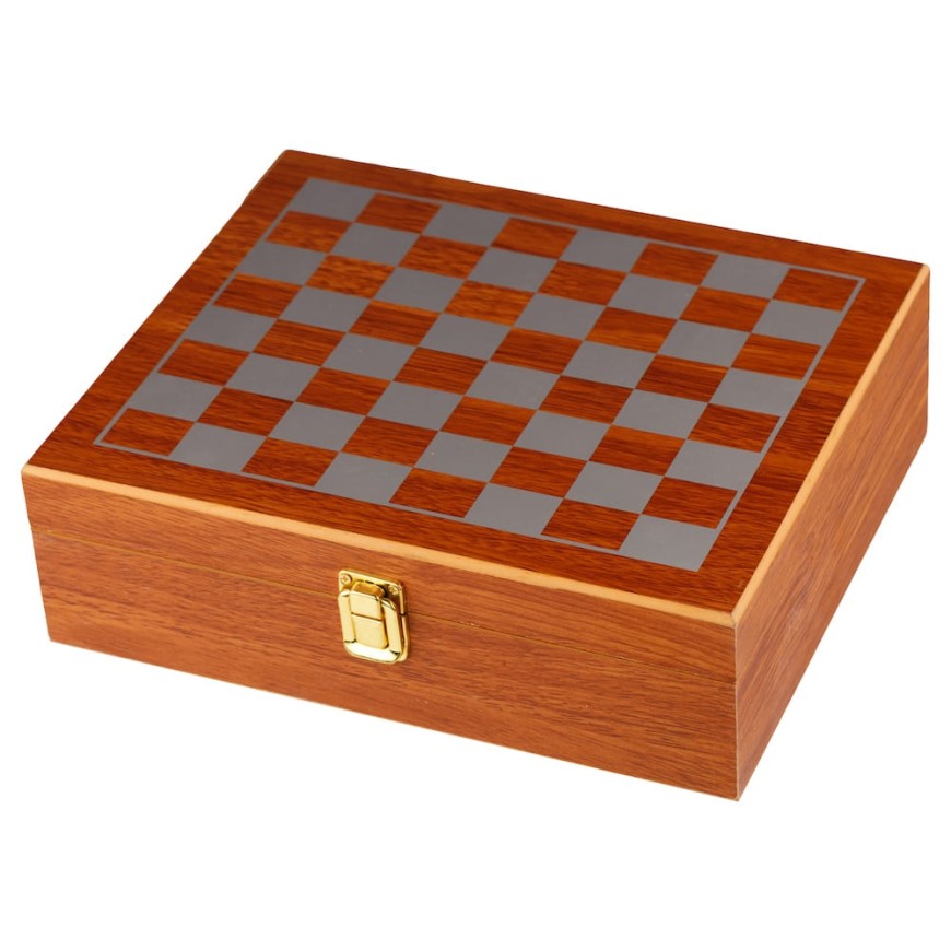 Set Ploscă Maro cu Șah – Cadou Elegant și Practic
