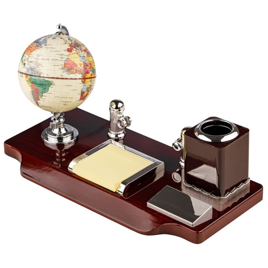 Organizator birou cu glob și accesorii – finisaj lemn